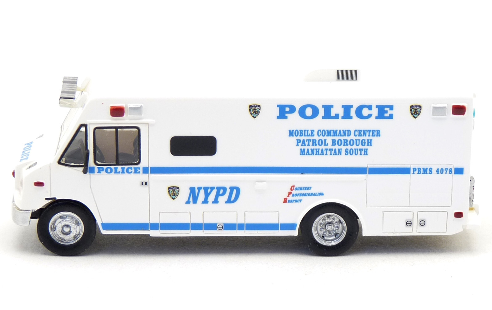 BoS 87856 Freightliner MT-55 NYPD New York Police USA