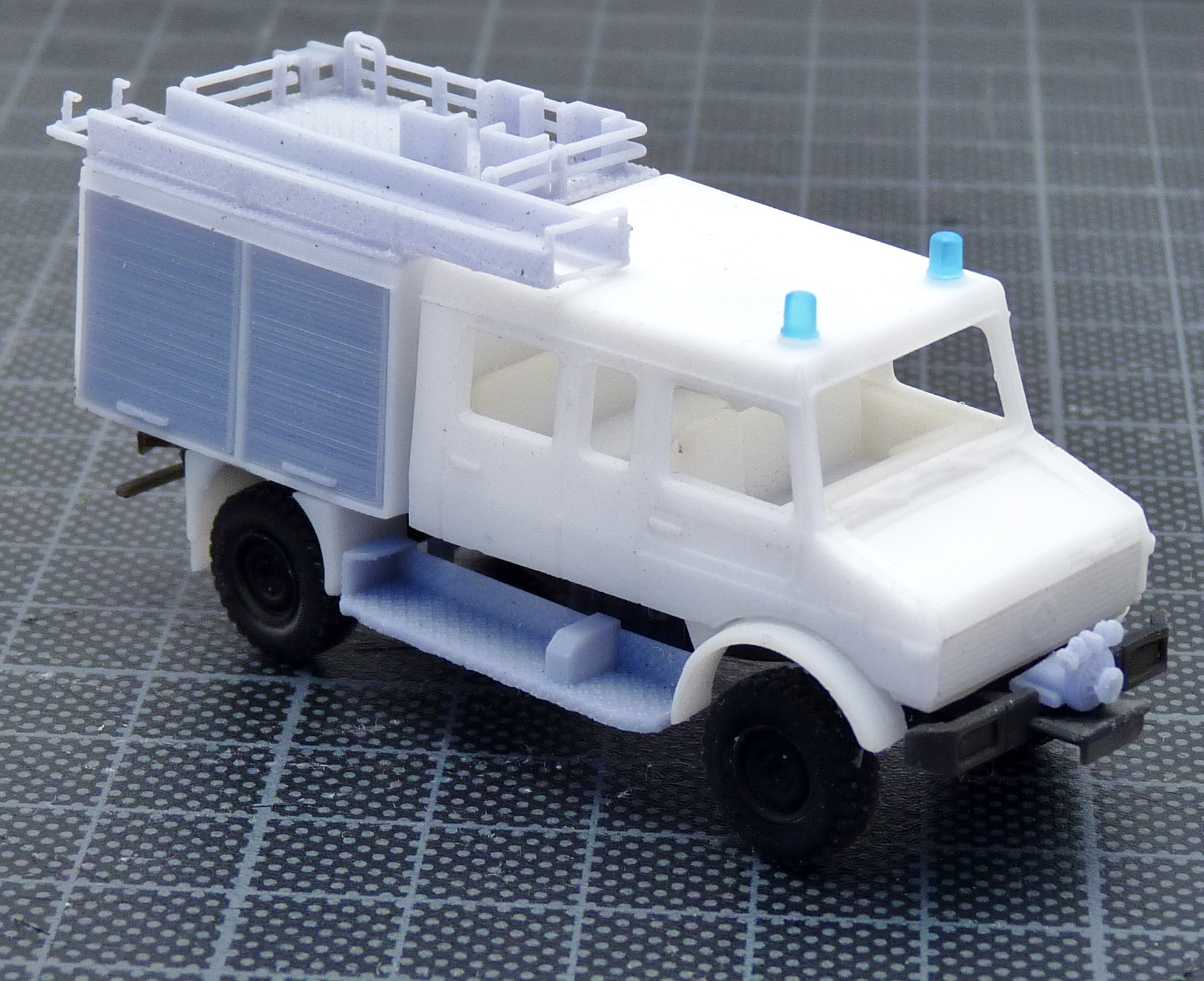 MB Unimog U1300 LF 8 Ziegler - BAUSATZ