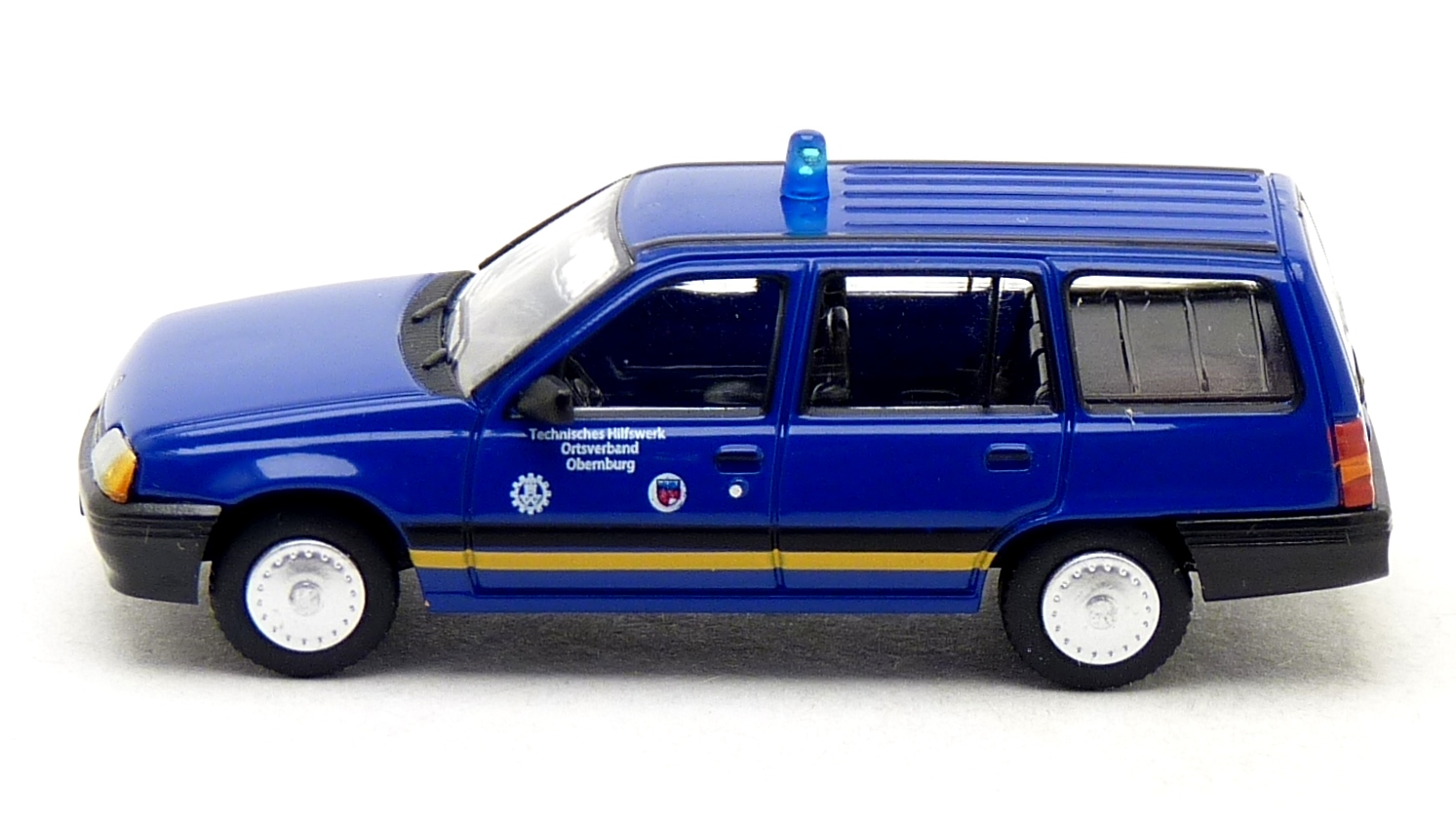 PCX87 871157 Opel Kadett E Caravan THW OV Obernburg