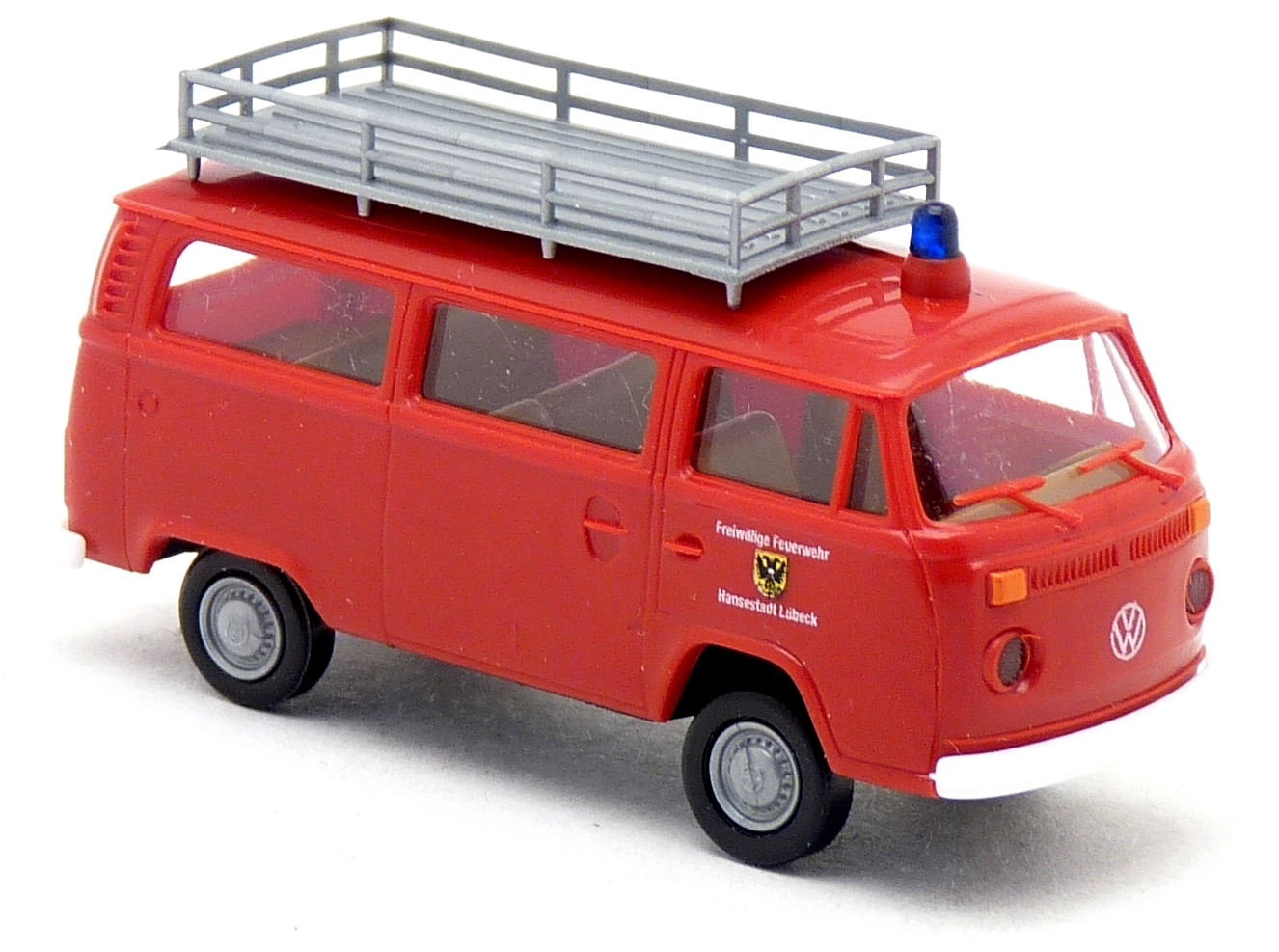 Brekina VW T2 MTF Feuerwehr Lübeck mit Dachgepäckträger