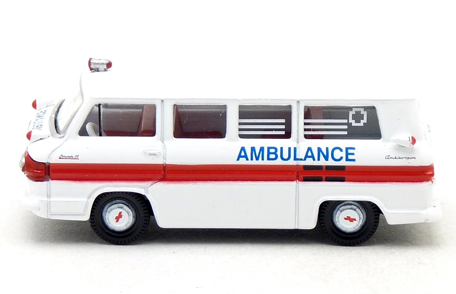 Oxford Diecast Chevrolet Corvair Greenbrier Ambulance