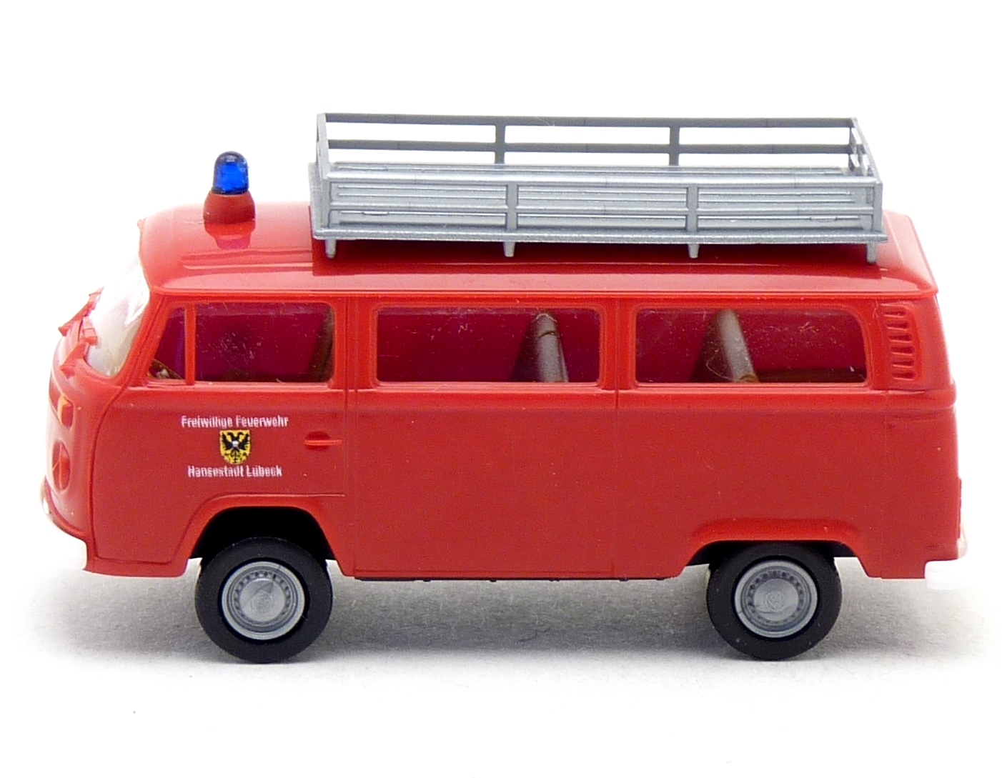 Brekina VW T2 MTF Feuerwehr Lübeck mit Dachgepäckträger