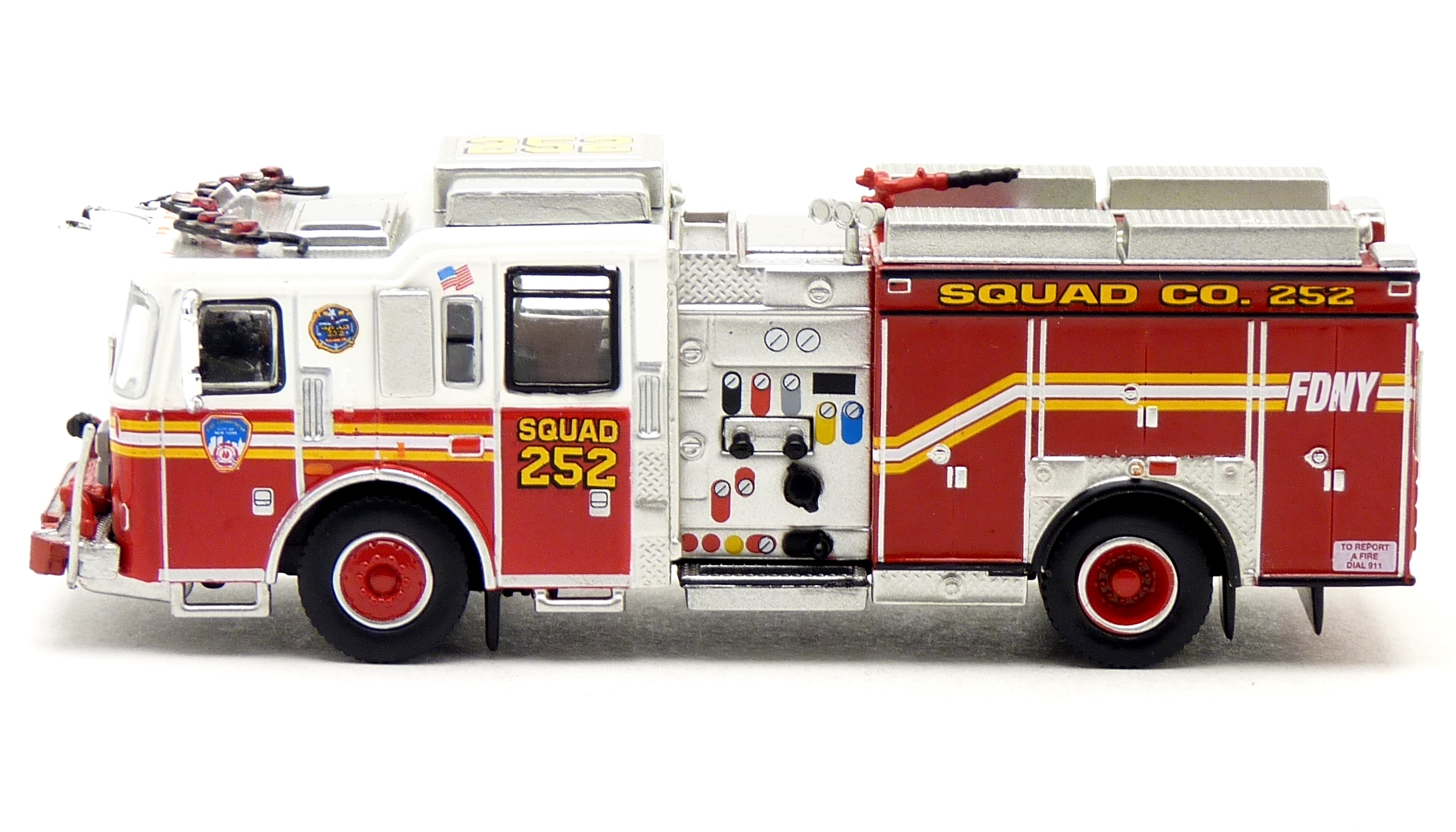 PCX87 870843 Seagrave Attacker FDNY Squad 252 Brooklyn Fire Department New York